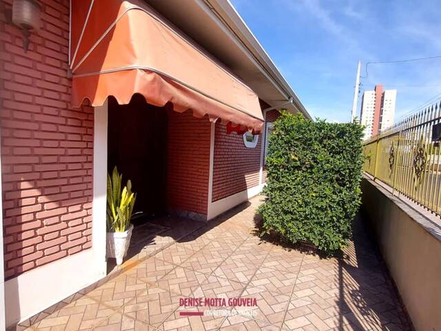 #DM251 - Casa para Venda em Botucatu - SP - 2