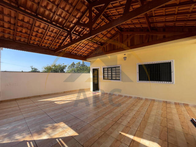 #ACCA06 - Casa para Venda em Botucatu - SP