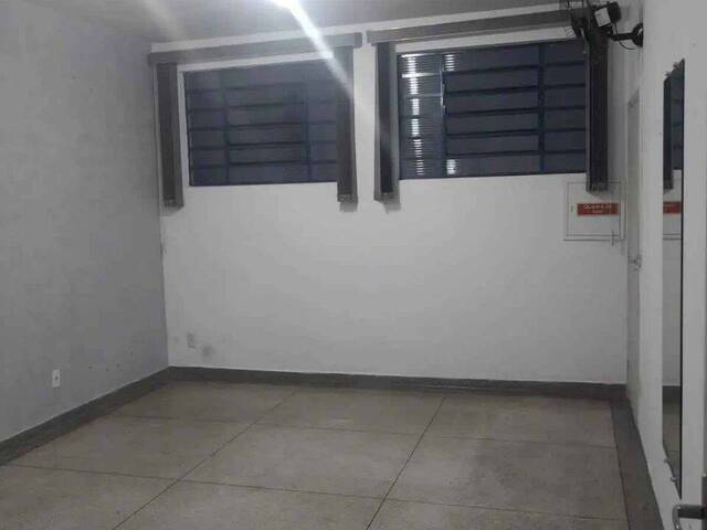 Conjunto Comercial para Locação em Botucatu - 1