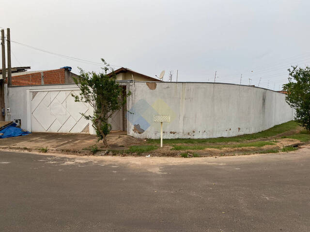 Casa para Venda em Botucatu - 2