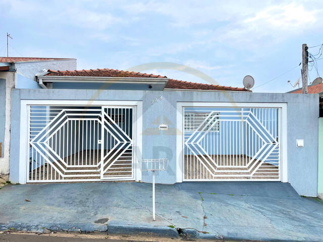 Casa para Venda em Botucatu - 1